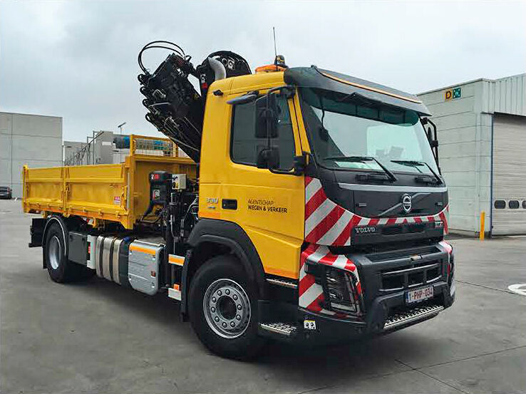 Volvo-Trucks-FMX-wegen-en-verkeer