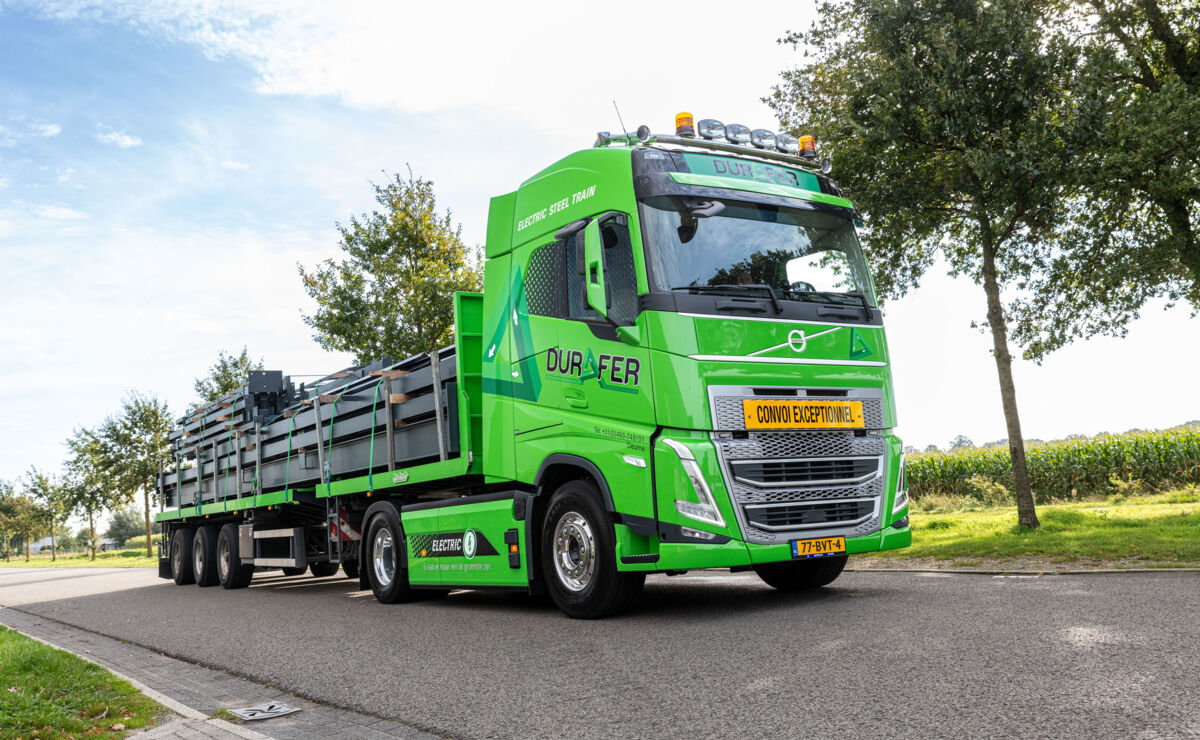 Volvo FH Electric Durafer onderweg