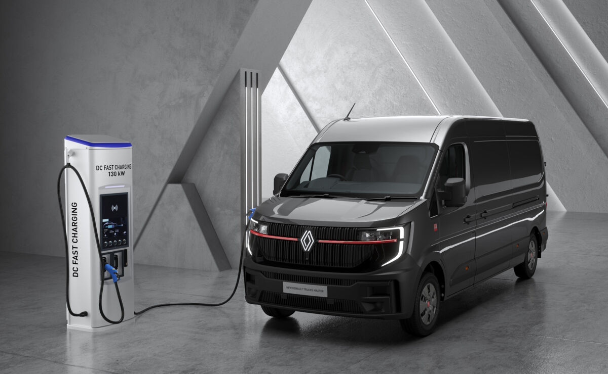 Renault-Master-E-TECH-2024-02