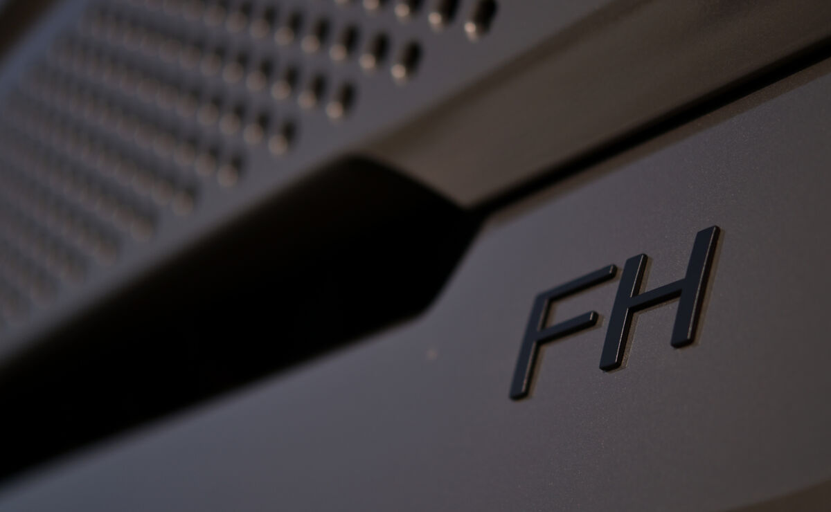 Nebim-Volvo-FH-Aero-limited-edition-4