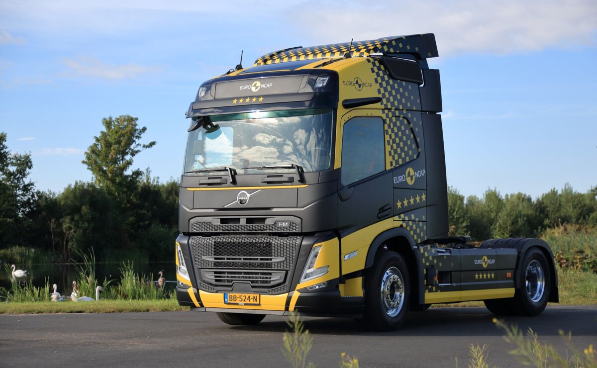 Volvo FM Euro NCAP-demotruck 2