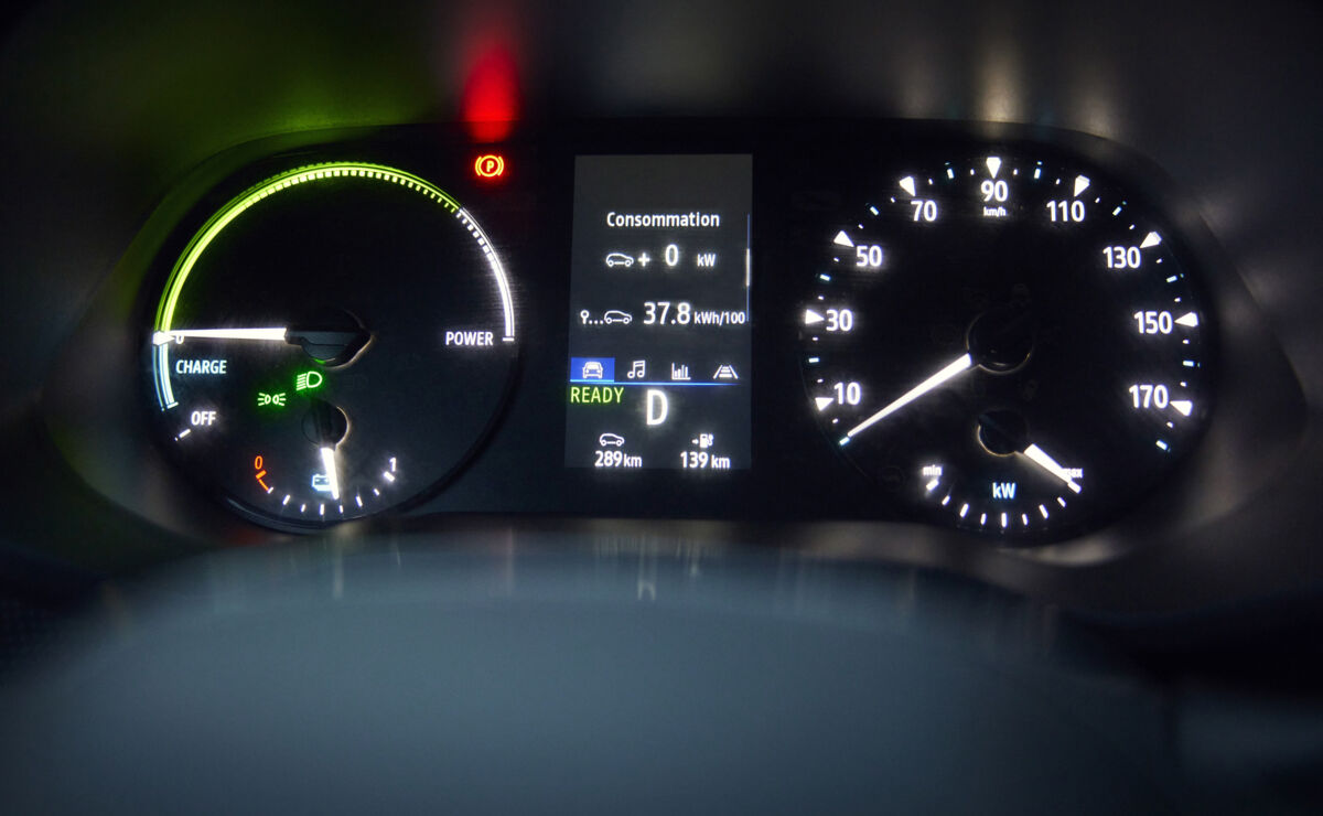 Renault Trafic E-Tech dashboard