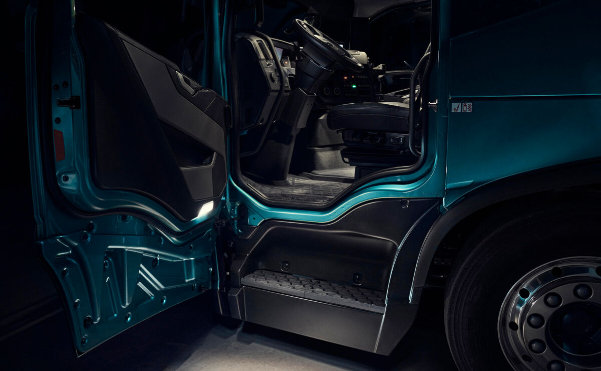 Volvo FM Low Entry-instap
