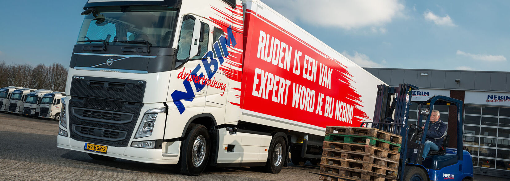 Nebim-code-95-Trainingstruck-forkheftruck-laden