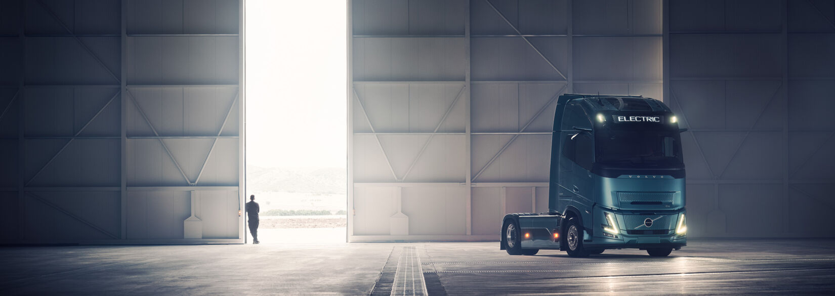 Nebim_Volvo_FH_Aero_Electric_01