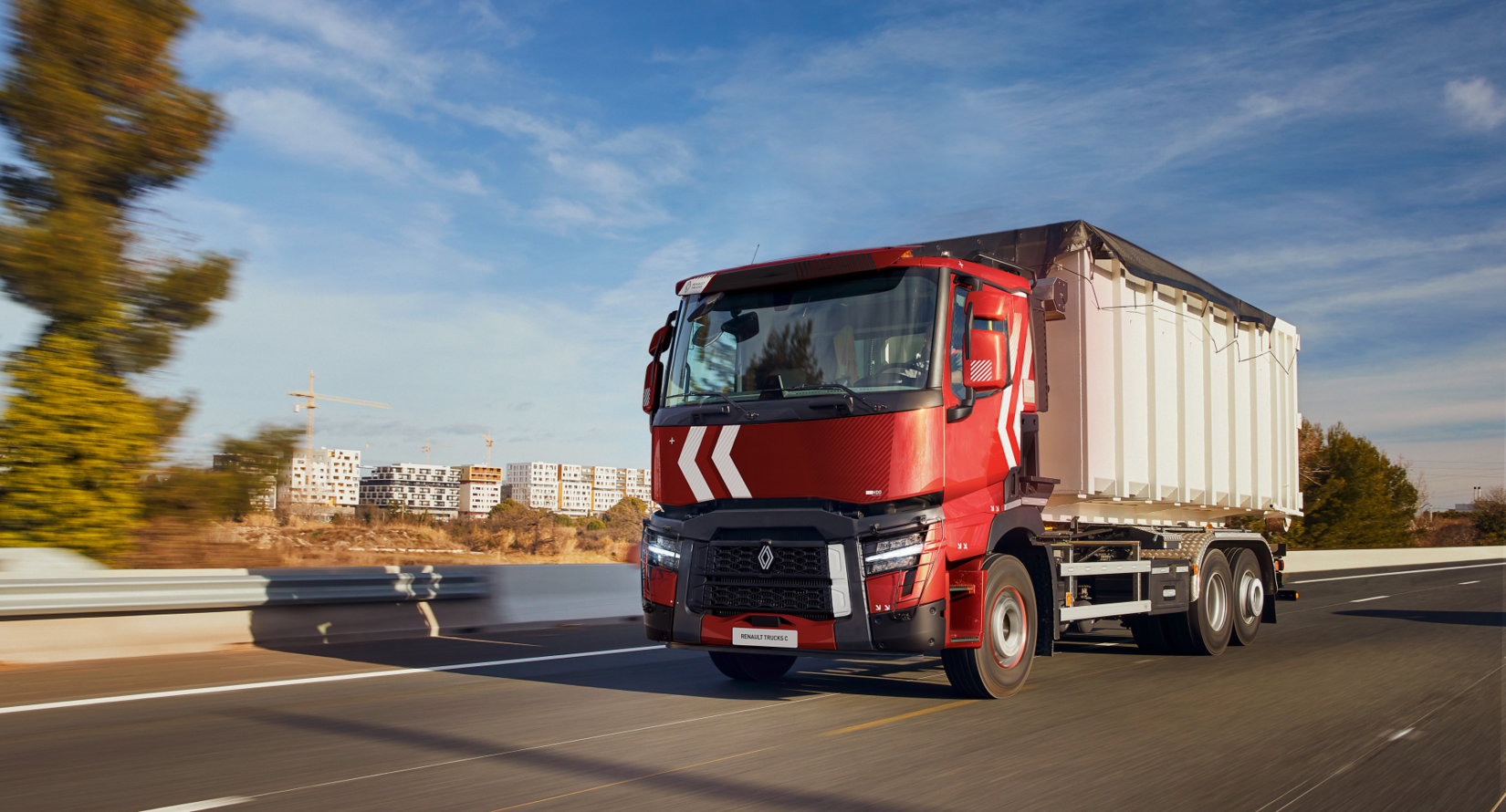 Renault-Trucks-C-road
