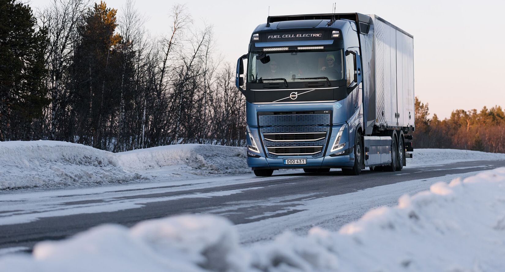 Volvo Trucks hydrogen powered electric trucks-header