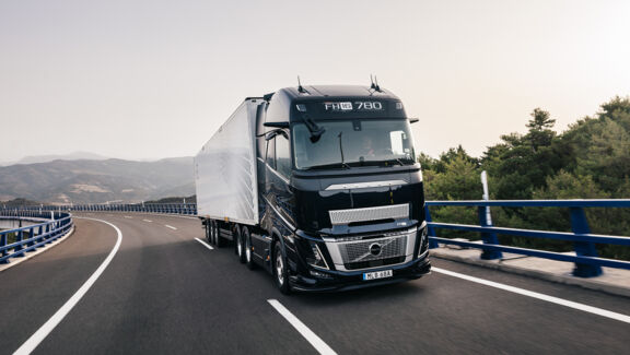 Volvo_Trucks_FH16_Aero_road Volvo_Trucks_FH16_Aero_road