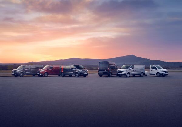 Nebim-Renault-Trafic-range-gamma-alle-typen-buiten