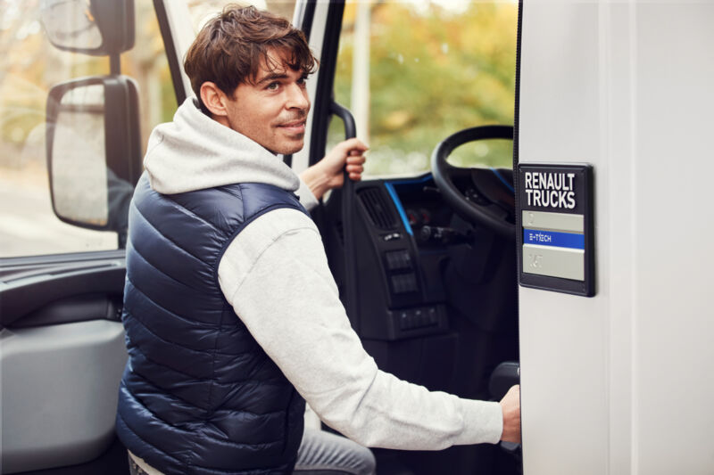 Nebim_Driver_Renault_Trucks_E_Tech