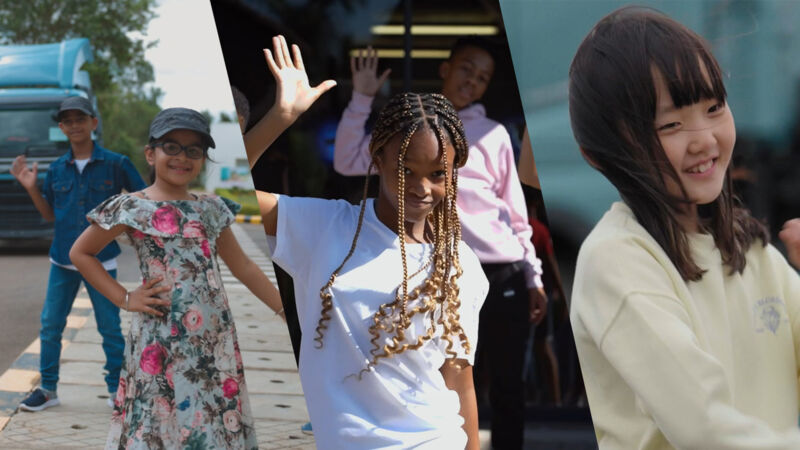 stop-look-wave-volvo-trucks-5