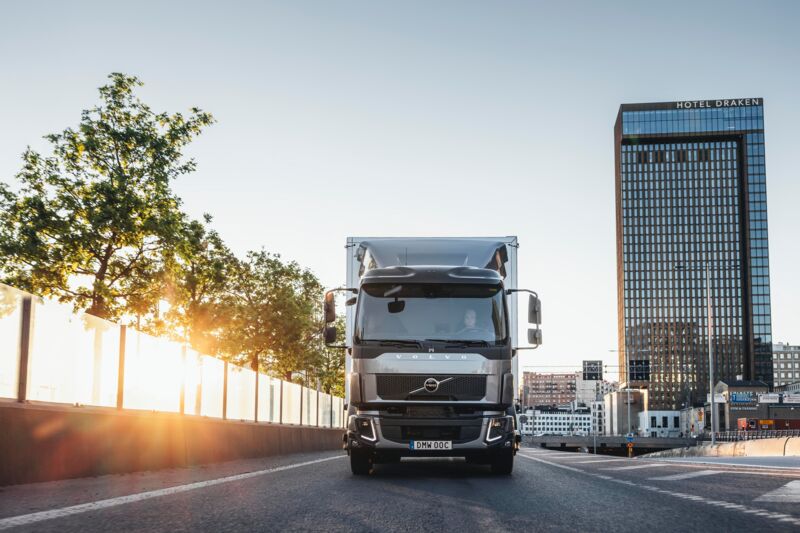 Upgrade Driver Alert Support Volvo Trucks 3