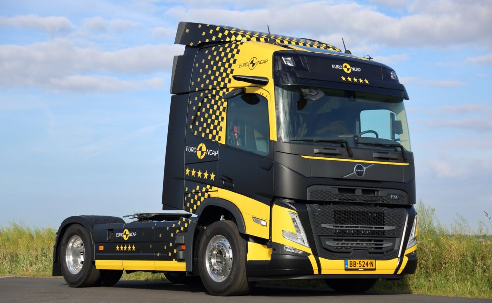Volvo FM Euro NCAP-demotruck 1