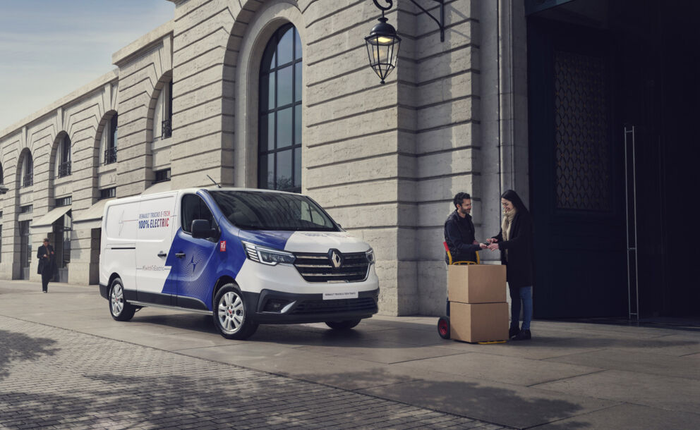 Renault Trafic E-Tech header
