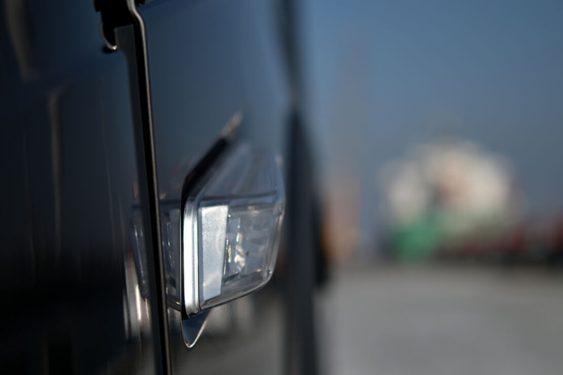 Nebim-Volvo-FH-Aero-limited-edition-5