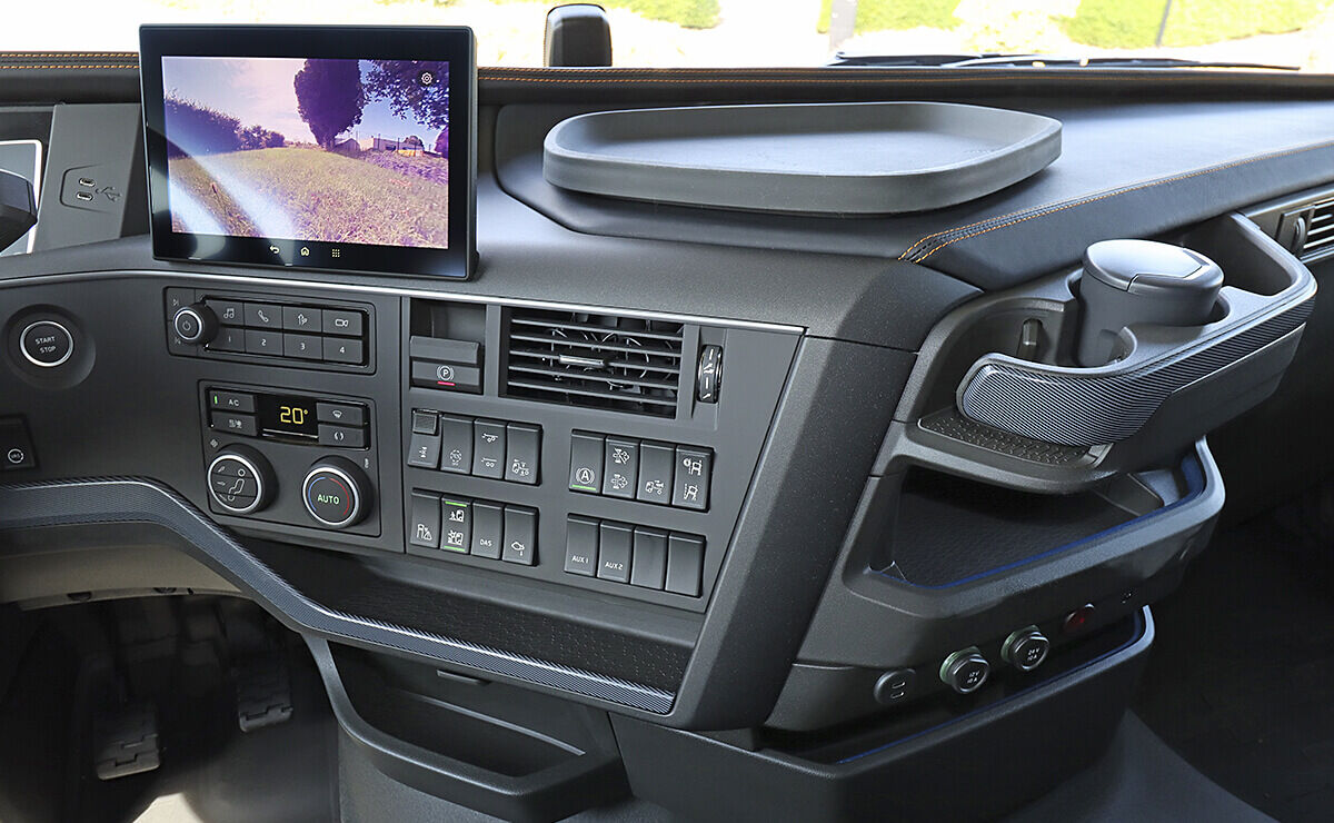 25j-vt-interieur-1