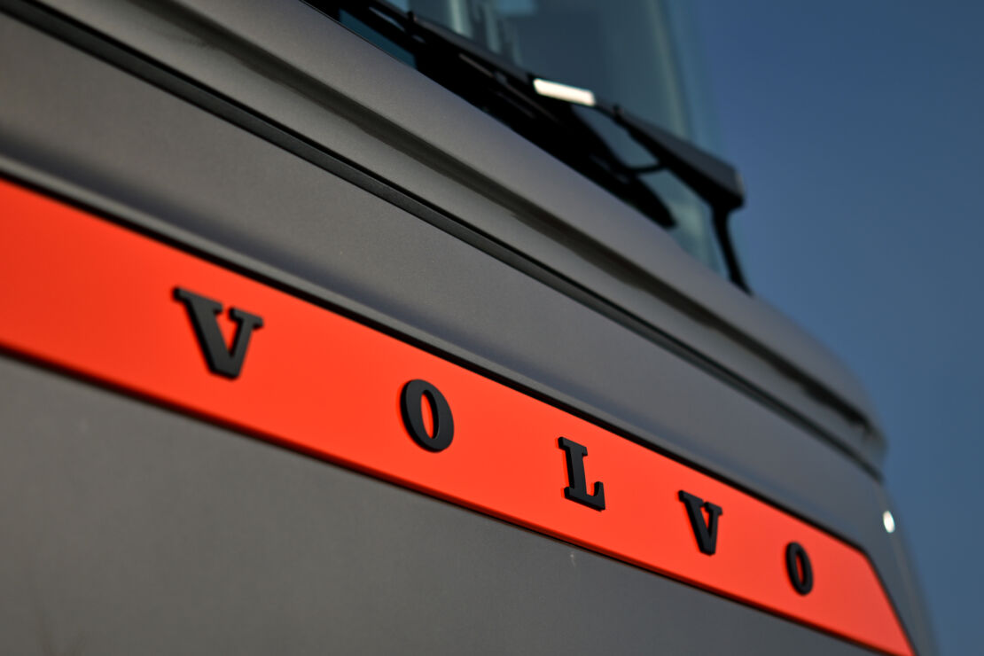 Nebim-Volvo-FH-Aero-limited-edition-1