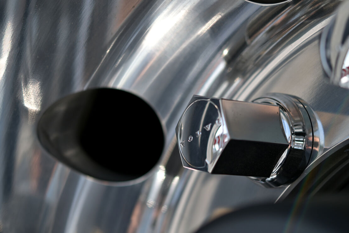 Nebim-Volvo-FH-Aero-limited-edition-13