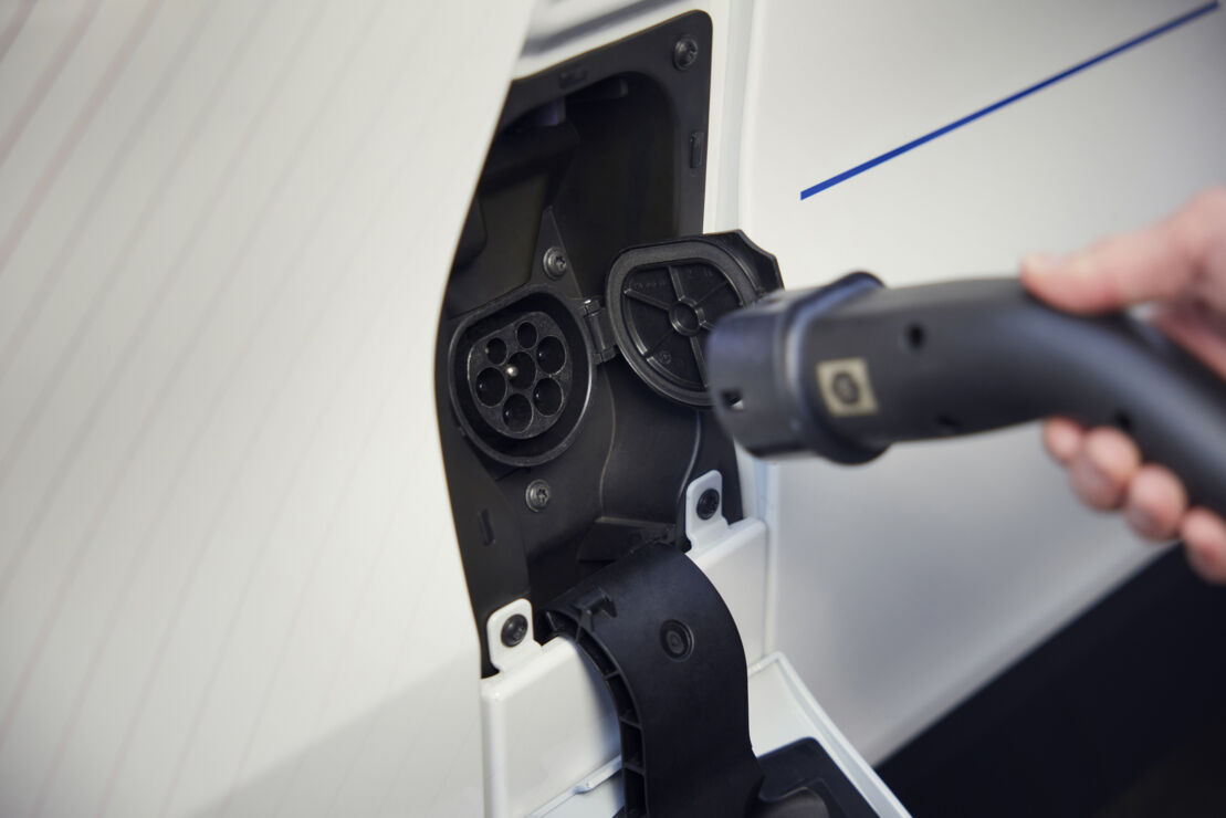 Renault Trafic E-Tech oplader