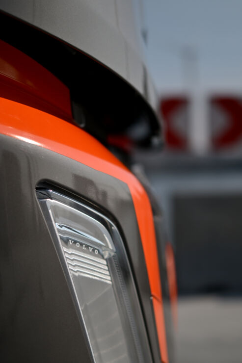 Nebim-Volvo-FH-Aero-limited-edition-15