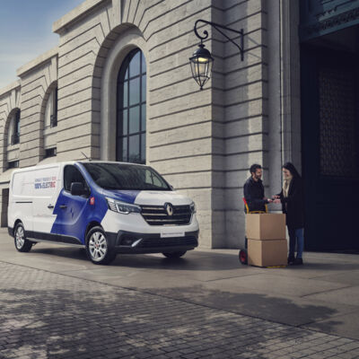 Renault Trafic E-Tech header